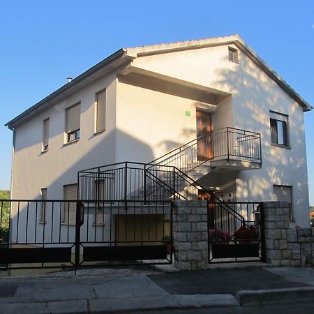 Apartment Razum Pula Bagian luar foto